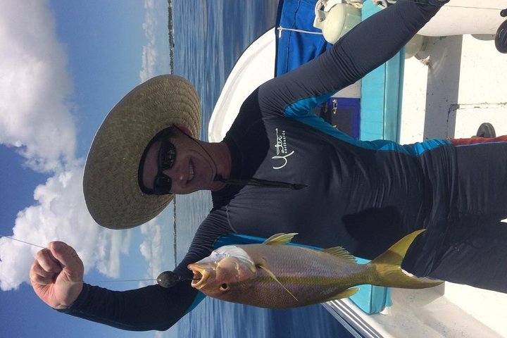 Premium privato di pesca, snorkeling e Beach cookout tour a San Pedro, Belize