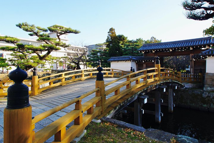 Excursão a pé pela cidade do castelo de Wakayama