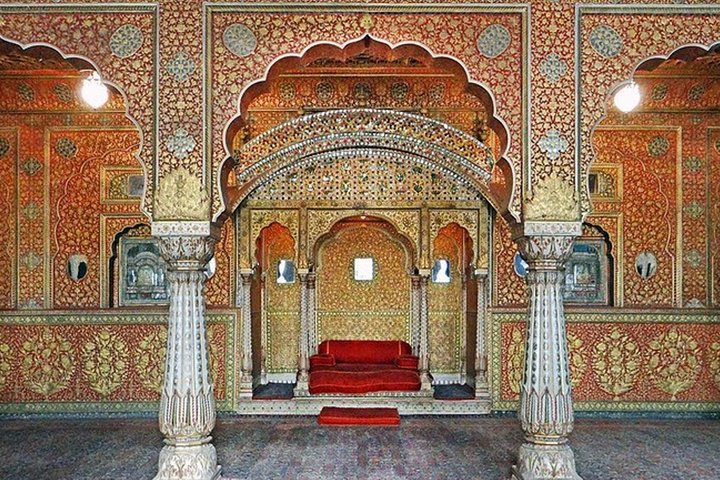 Excursión de día completo a Bikaner con el fuerte y los templos de Junagarh y almuerzo