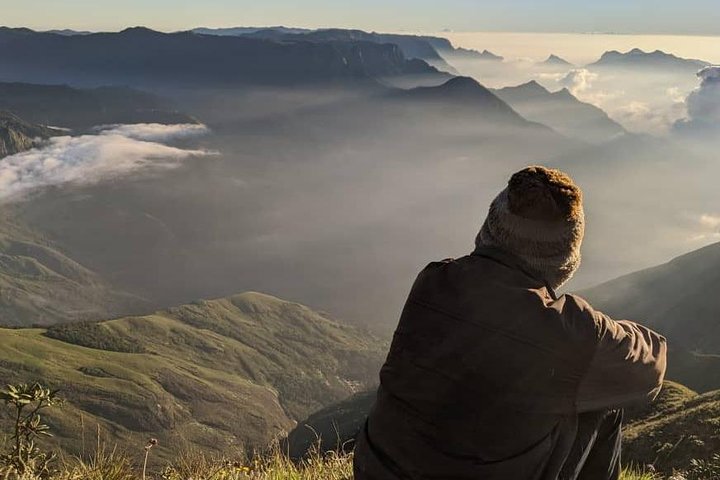 Tour del amanecer en Top Station, Munnar (Por Munnar Info)