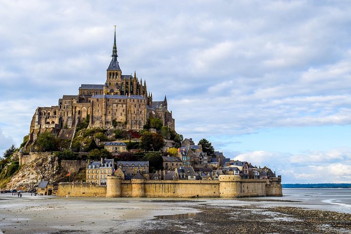 Mont St Michel heldagstur med en nationell guide från Bayeux