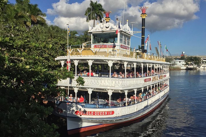 Jungle Queen Riverboat 90-minuters berättad sightseeingkryssning i Fort Lauderdale