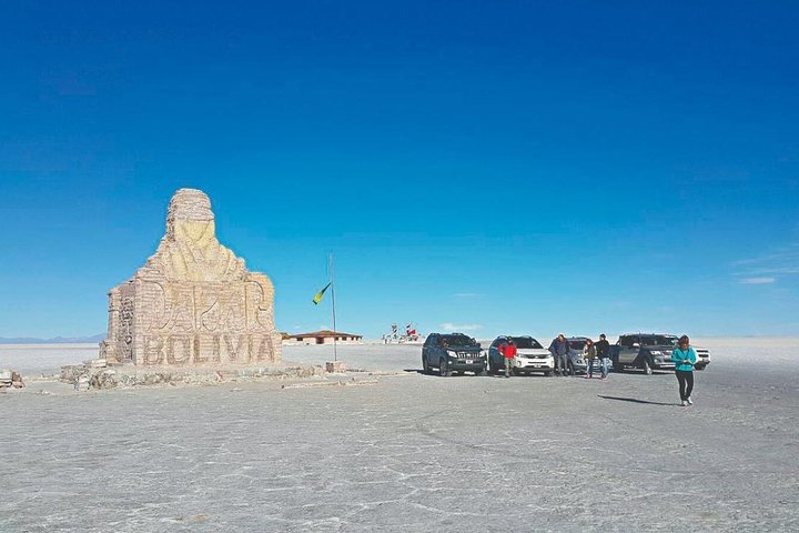 Uyuni Salt 1 daagse tour met gids in het Engels + lunch en zonsondergang