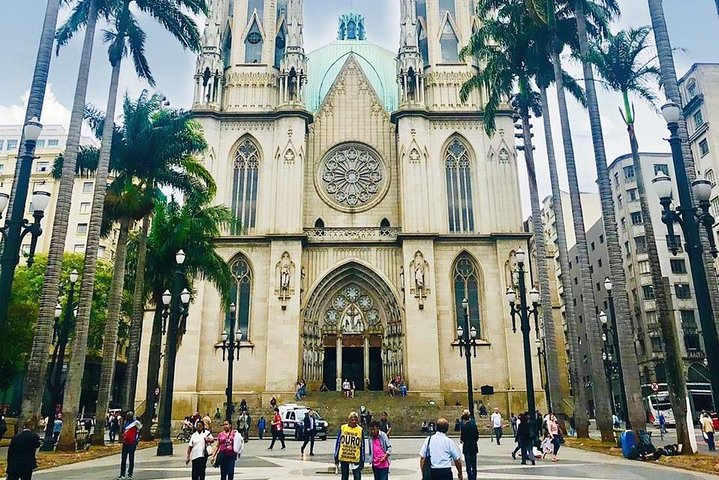 Excursão privada de meio dia pela cidade de São Paulo saindo do aeroporto GRU ou de qualquer hotel