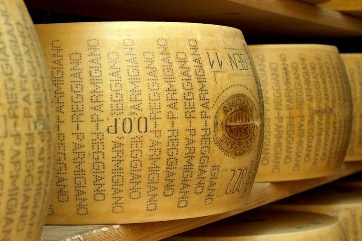 Tour en grupo reducido de Parmigiano-Reggiano y jamón de Parma