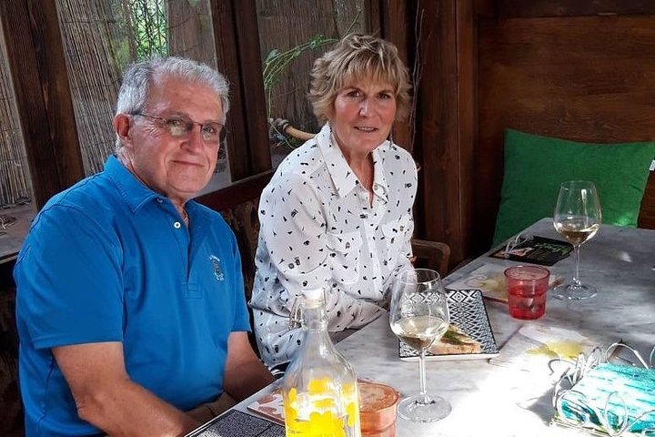 Privérondleiding van 6 uur langs drie Etna-wijnhuizen met eten en wijnproeverij