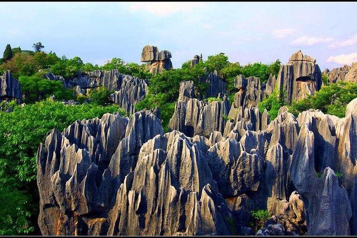 Excursión autoguiada de 1 día al parque geológico del bosque de piedra desde Kunming