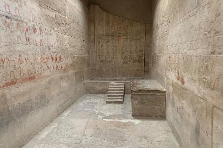 Tour privado de día completo Pirámides de Giza Sakkara Memphis Dahshur