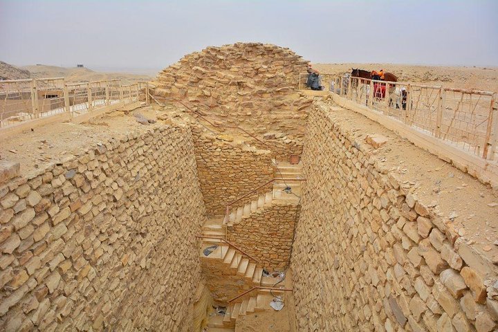 Tour privado de día completo Pirámides de Giza Sakkara Memphis Dahshur