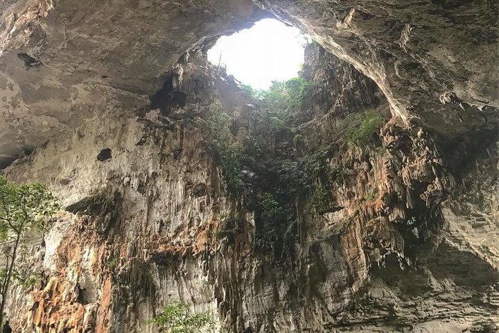 Tour privato: Trekking nella foresta di Kanchanaburi a Tham Than Lod