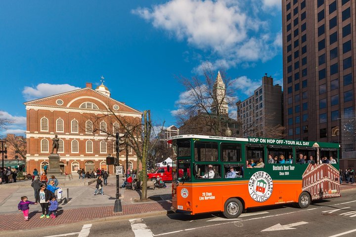 Boston Hop-On Hop-Off Trolley Tour met 13 haltes