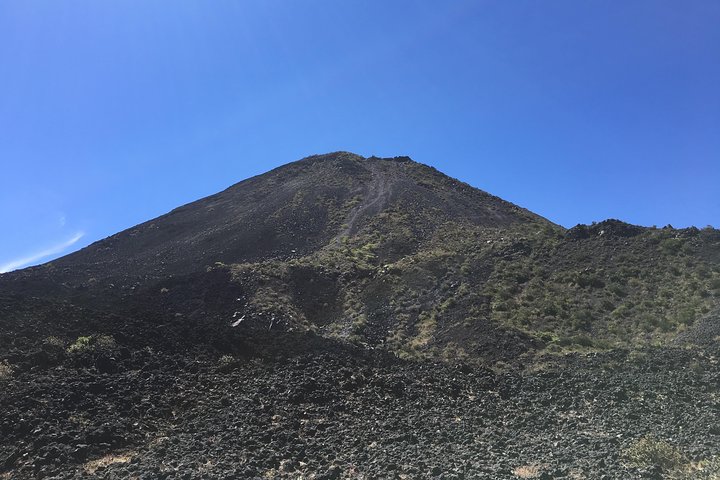 Private Wanderung zu den aktiven Vulkanen Izalco und Cerro Verde. 2 Vulkane an einem Tag!