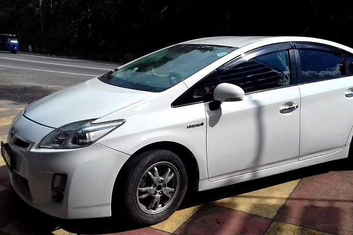 Sri Lanka Multi Day Car Hire with English Speaking Driver-Guide