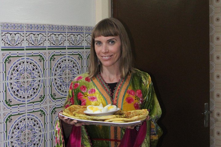 Rejoignez le meilleur cours de cuisine marocaine avec le chef Khadija (plus de 35 ans d'expérience)