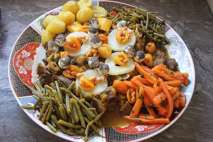 Rejoignez le meilleur cours de cuisine marocaine avec le chef Khadija (plus de 35 ans d'expérience)
