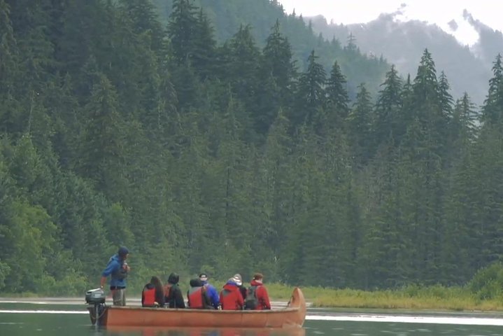 FRA HAINES - Alaska Wildlife Voyageur Kano Safari