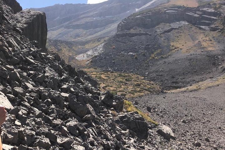 Trekking no parque nacional Sayram-Ugam e no desfiladeiro de Aksu (2 dias)