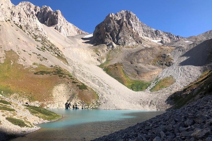 Trekking no parque nacional Sayram-Ugam e no desfiladeiro de Aksu (2 dias)