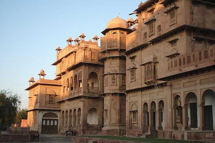 Selvguidet Bikaner City Tour med envejstransfer til Jaipur
