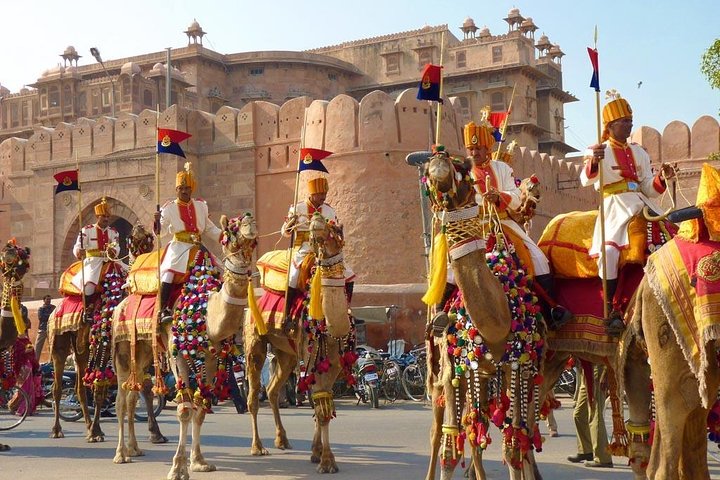 Selvguidet Bikaner City Tour med envejstransfer til Jaipur