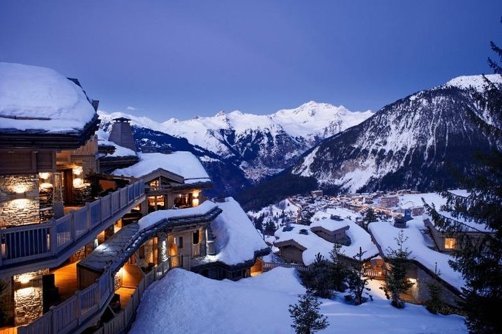 Ski Resort Transfer: Chambery Airport CMF to Courchevel in Van