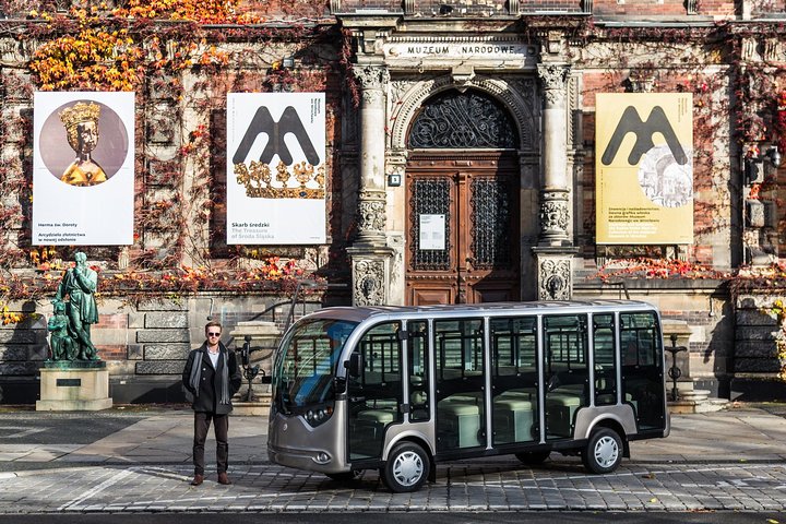 Breslavia, 1 - ora o 2 - ore Tour di gruppo in auto elettrica