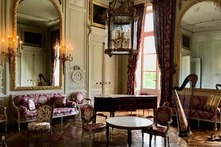 Private Tour durch den Königspalast und die Gärten von Versailles mit dem Golfwagen