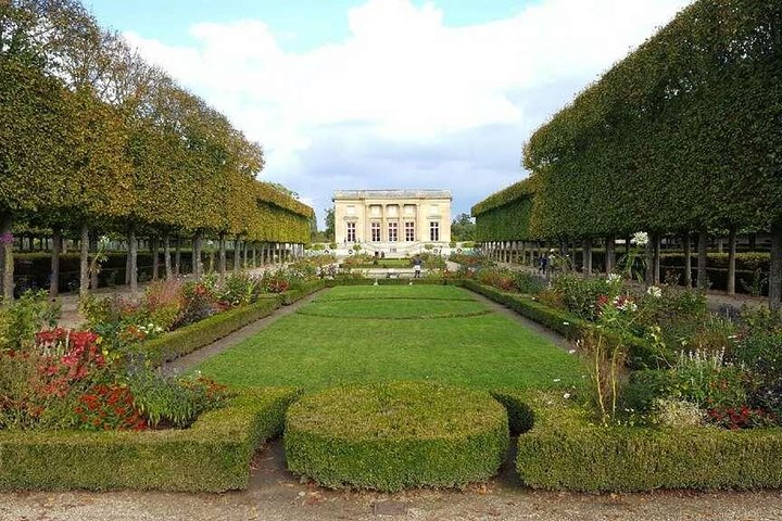 Private Tour durch den Königspalast und die Gärten von Versailles mit dem Golfwagen