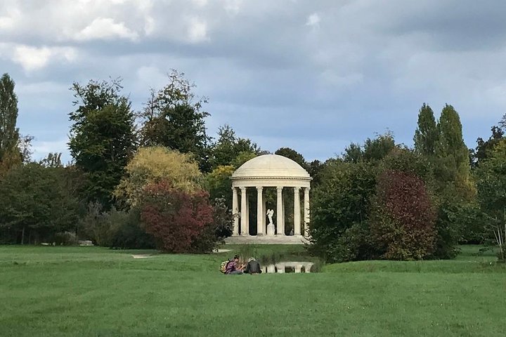 Private Tour durch den Königspalast und die Gärten von Versailles mit dem Golfwagen