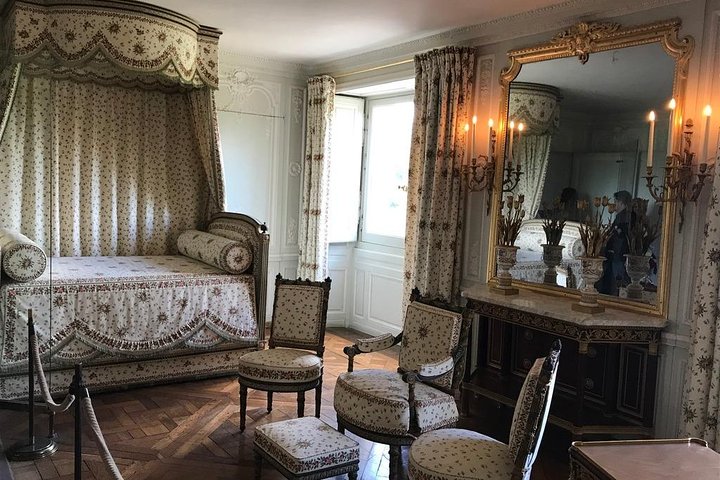 Private Tour durch den Königspalast und die Gärten von Versailles mit dem Golfwagen