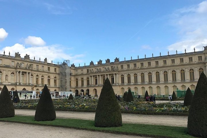 Private Tour durch den Königspalast und die Gärten von Versailles mit dem Golfwagen