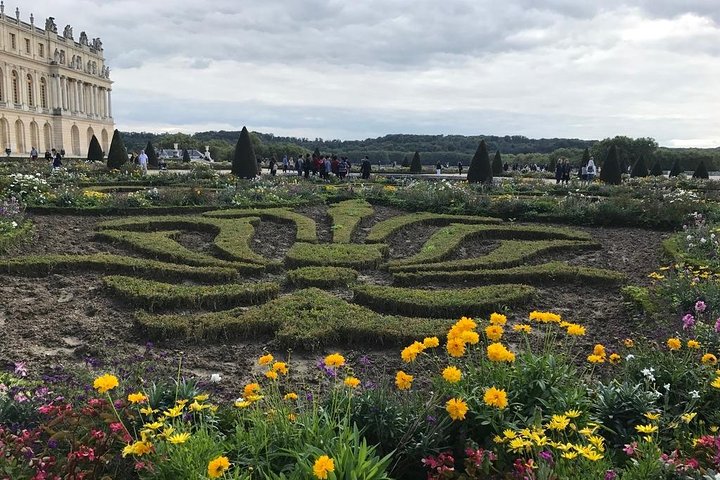 Private Tour durch den Königspalast und die Gärten von Versailles mit dem Golfwagen