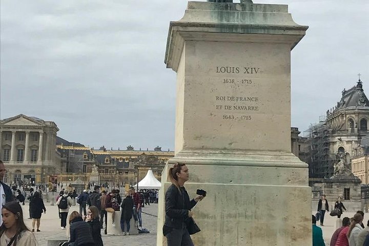Private Tour durch den Königspalast und die Gärten von Versailles mit dem Golfwagen