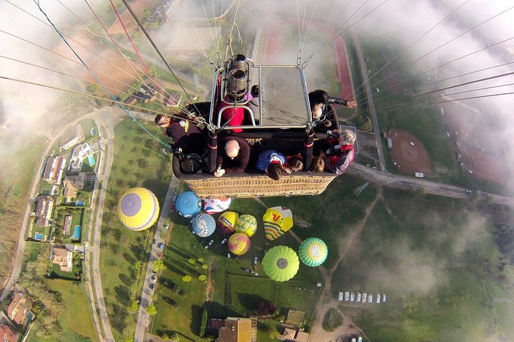 Hot air balloon Kon-Tiki Montserrat inkludert Barcelona pickup