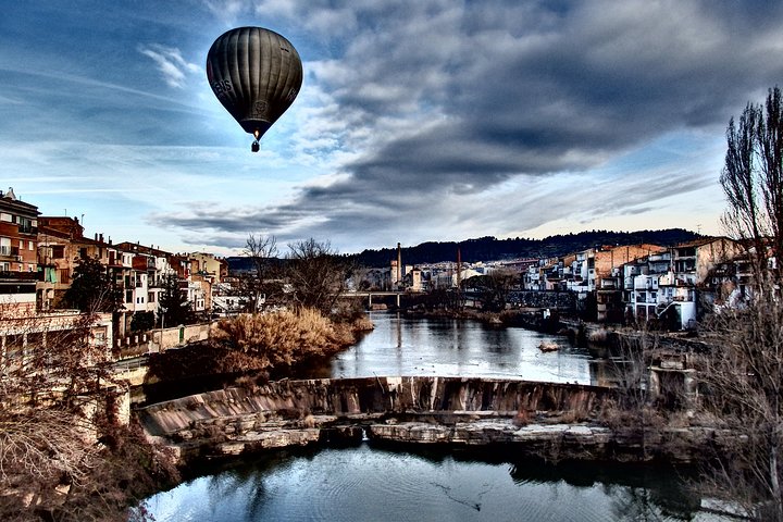 Hot air balloon Kon-Tiki Montserrat inkludert Barcelona pickup