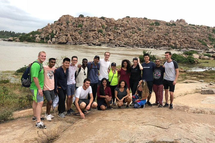 Hampi durch Ihre Augen aus Bangalore - eine 2-tägige Tour durch Geschichte und Abenteuer!