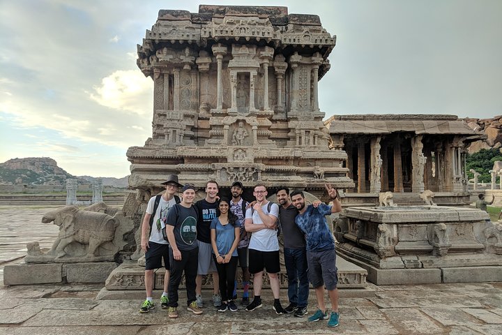 Hampi durch Ihre Augen aus Bangalore - eine 2-tägige Tour durch Geschichte und Abenteuer!
