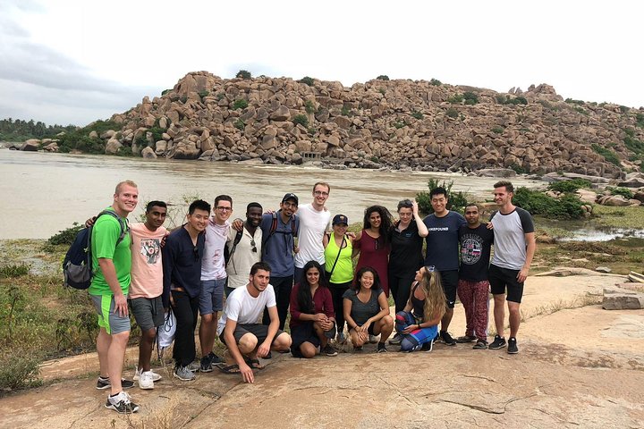 Hampi durch Ihre Augen aus Bangalore - eine 2-tägige Tour durch Geschichte und Abenteuer!