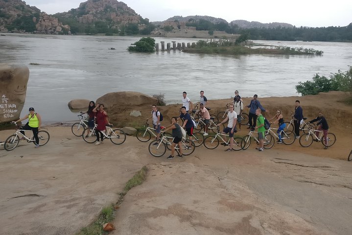 Hampi durch Ihre Augen aus Bangalore - eine 2-tägige Tour durch Geschichte und Abenteuer!