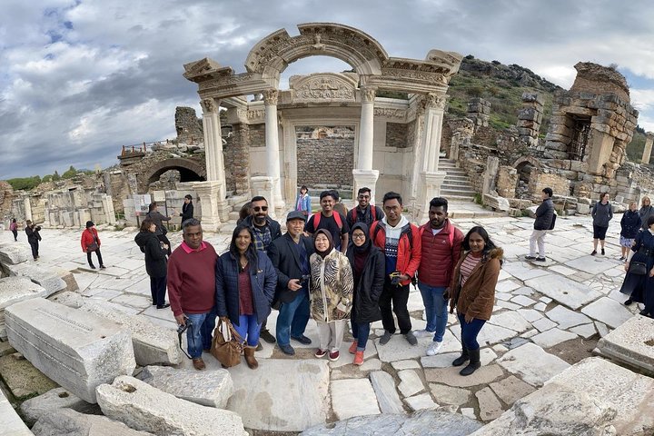 Tour di Efeso con il tempio di Artemide e il villaggio di Sirince da Smirne