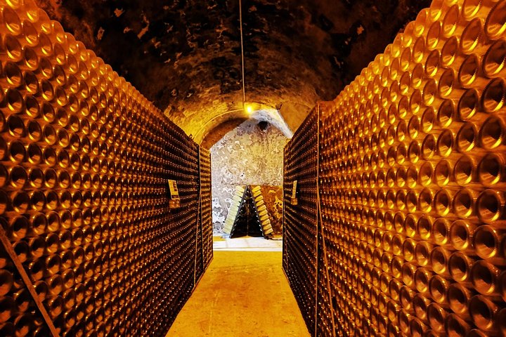Excursão de um dia de Champagne Veuve Clicquot Local Domain & Lunch