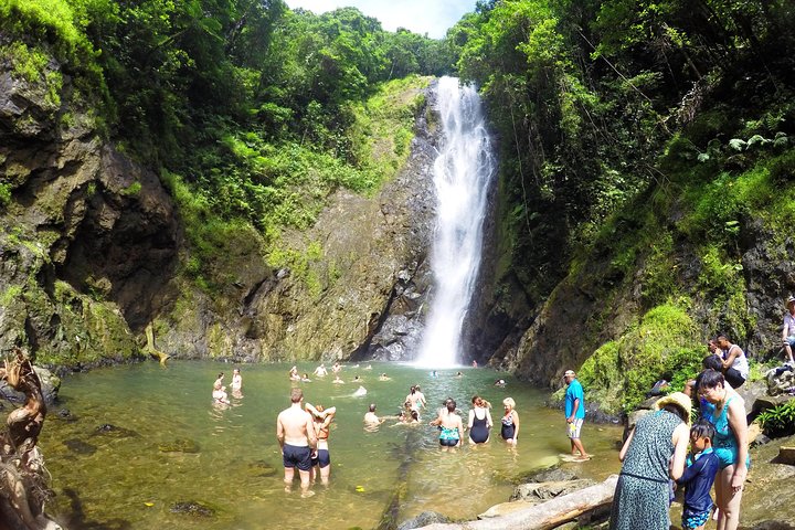 Juwel von Fidschi inkl. Fidschi Dorf, Wasserfall & Mittagessen (Nadi Hotels)
