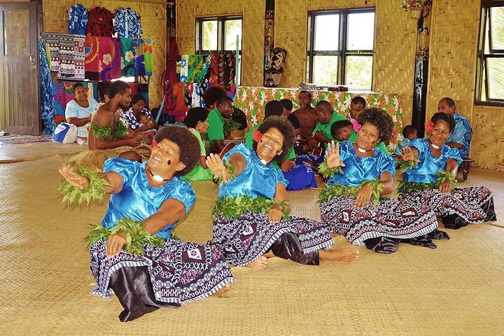 Juwel von Fidschi inkl. Fidschi Dorf, Wasserfall & Mittagessen (Nadi Hotels)