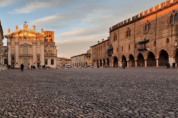 Mantova Centro Storico - Tour a piedi con Guida Tiziana Portioli