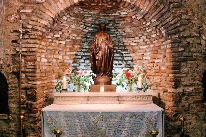 FOR CRUISERS : Ephesus & Virgin Mary Tour with ENTRY TICKET + LUNCH (クルーザー用:エフェソスと聖母マリアの入場券+ランチ付きツアー)