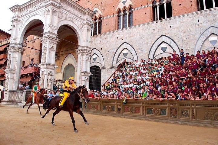 Kleine Gruppe Siena, San Gimignano und Chianti Wine aus Montecatini Terme