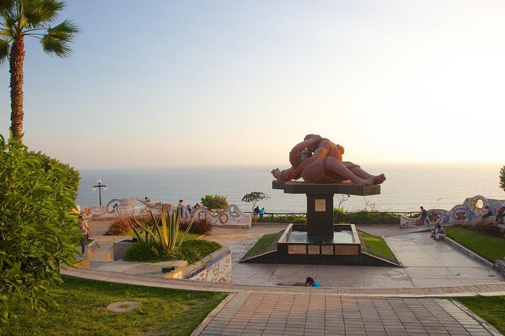 A Journey Through Time: Lima's Historic Center & Catacombs Tour