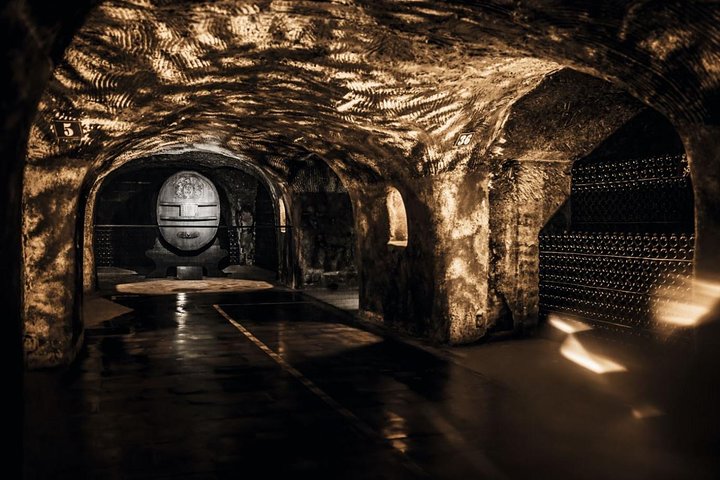 Tour privado de champán Moet y Chandon con degustaciones de Reims o Epernay