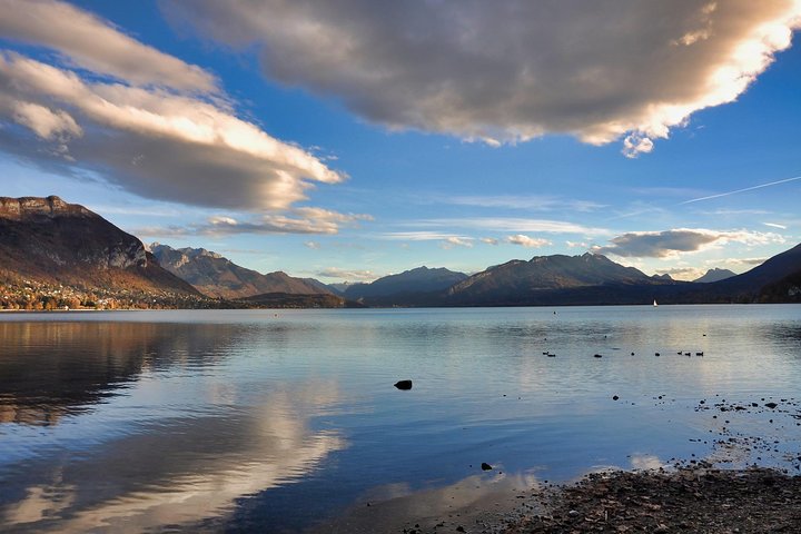 ANNECY | Recorrido privado a pie por el centro histórico de Annecy