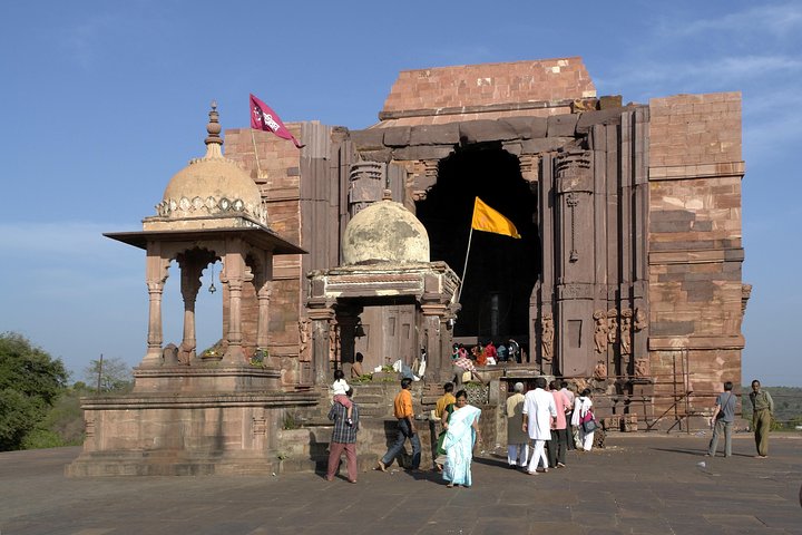 Abrigos de rocha de Bhimbetka e viagem de um dia ao templo de Bhojpur saindo de Bhopal